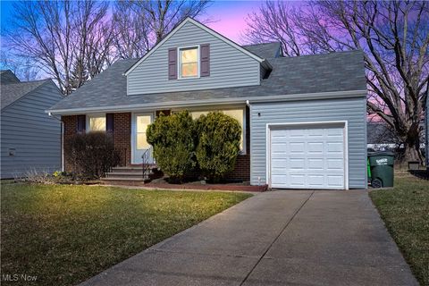 320 Walworth Avenue, Euclid, OH 44132 - MLS#: 5116544
