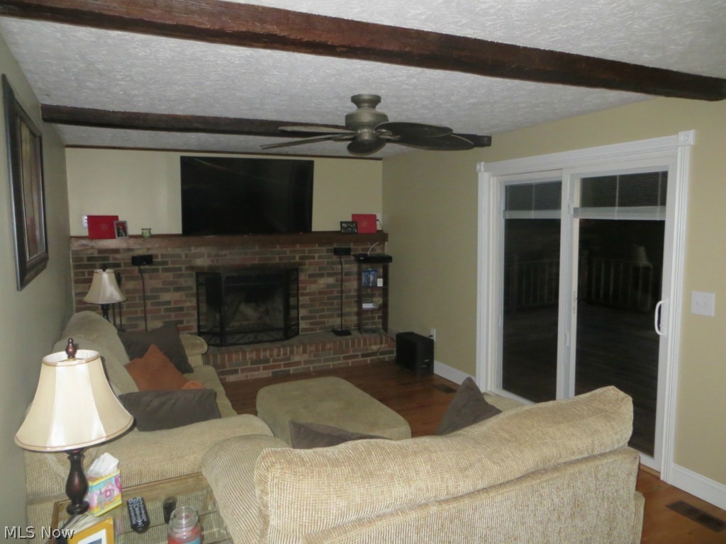 Little Mountain 06 - Residential