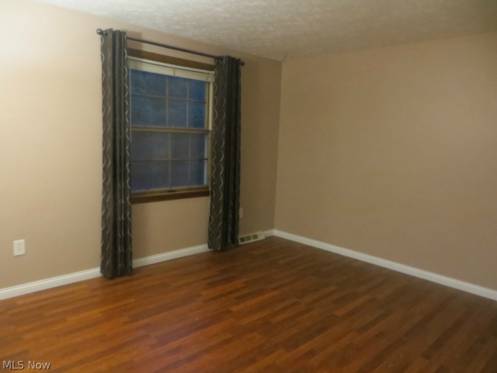 Little Mountain 06 - Residential