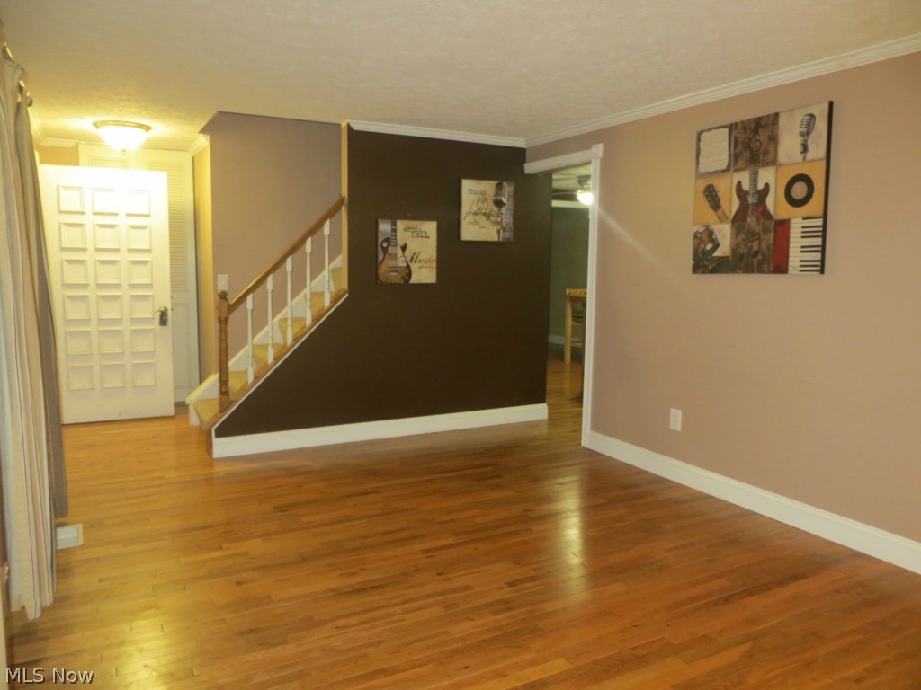 Little Mountain 06 - Residential