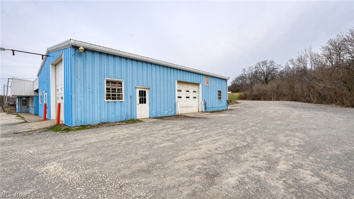 11445 East Pike