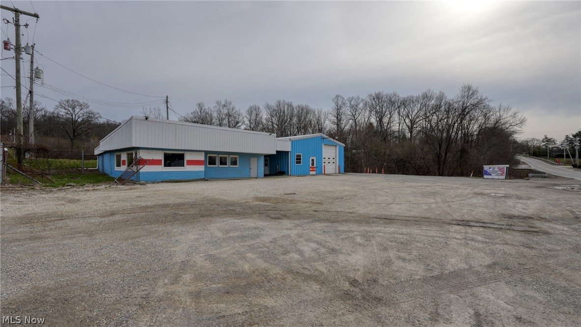 11445 East Pike