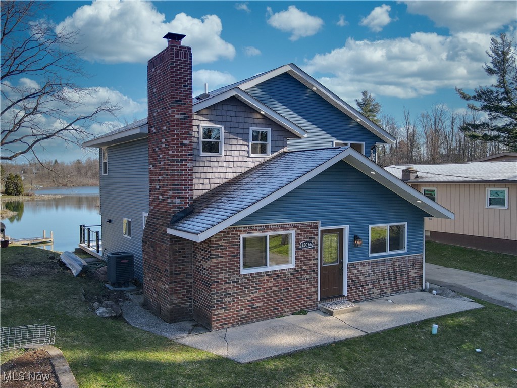 12076 Hotchkiss Road, Burton, Ohio image 1