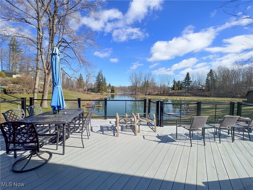 12076 Hotchkiss Road, Burton, Ohio image 2