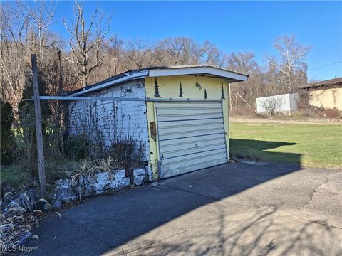 Tiny photo for 645 Logan Street, Steubenville, OH 43952 (MLS # 5176761)