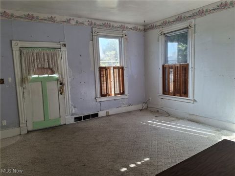 Tiny photo for 645 Logan Street, Steubenville, OH 43952 (MLS # 5176761)