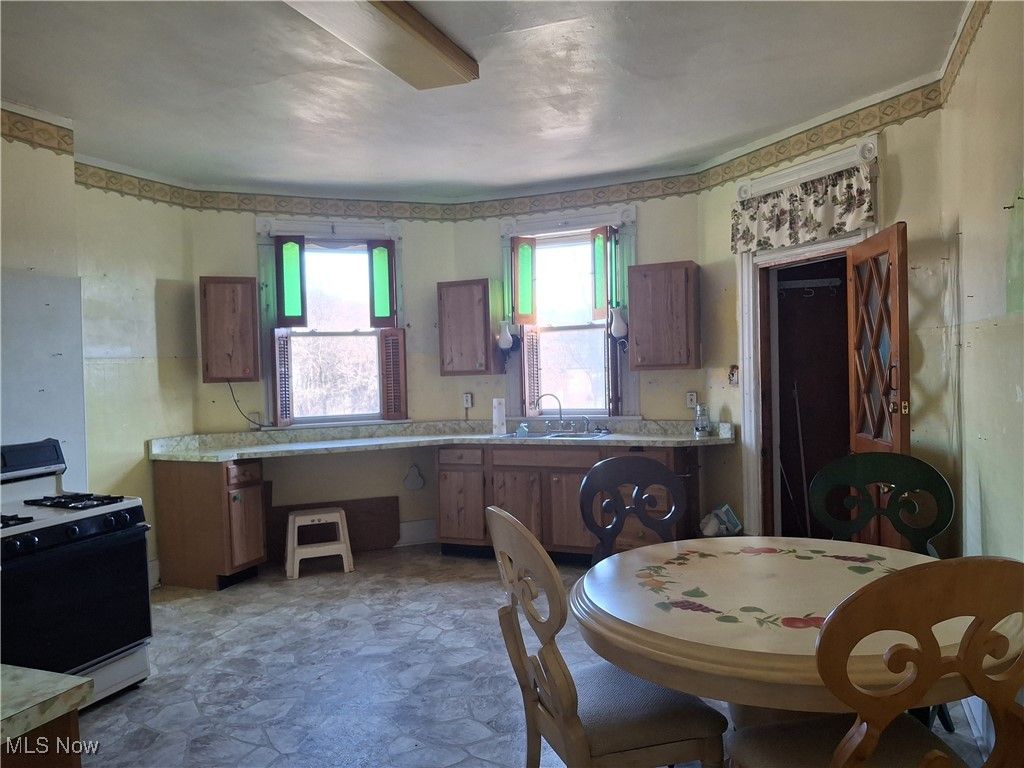 Photo of 645 Logan Street, Steubenville, OH 43952 (MLS # 5176761)