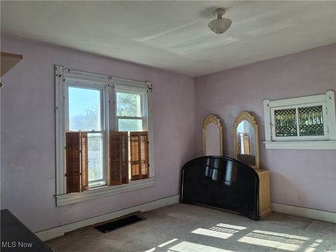 Tiny photo for 645 Logan Street, Steubenville, OH 43952 (MLS # 5176761)