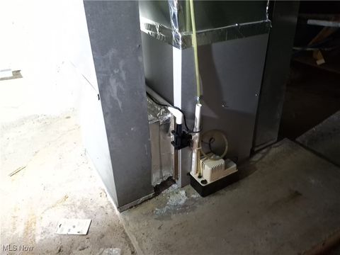 Tiny photo for 645 Logan Street, Steubenville, OH 43952 (MLS # 5176761)