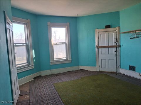 Tiny photo for 645 Logan Street, Steubenville, OH 43952 (MLS # 5176761)