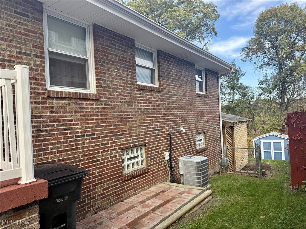 Photo of 472 Dresden Avenue, Steubenville, OH 43952 (MLS # 5167898)