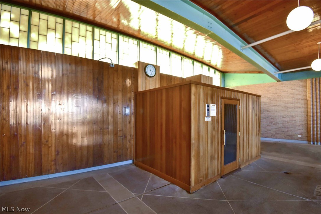 Winton Place Condo - Residential Lease