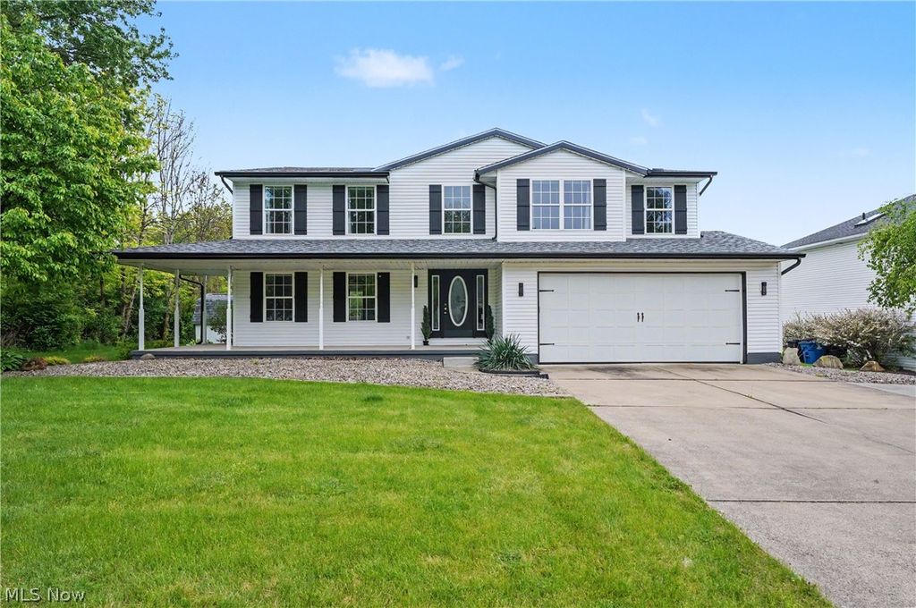 Photo of 95 Cheyenne Drive, Girard, OH 44420 (MLS # 5206993)