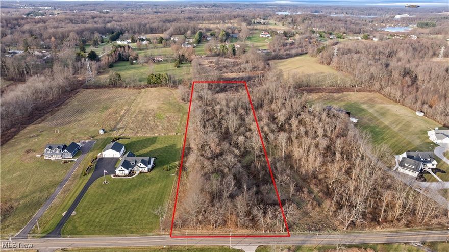 Come build your dream home on multiple, private acres of land! 4.03 acre wooded lot ready for you- no HOA and
no building restrictions. Bring your own builder and design the home you've always dreamed of!!