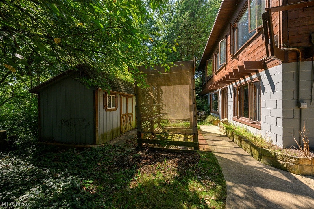 55 Willowdale Avenue NW