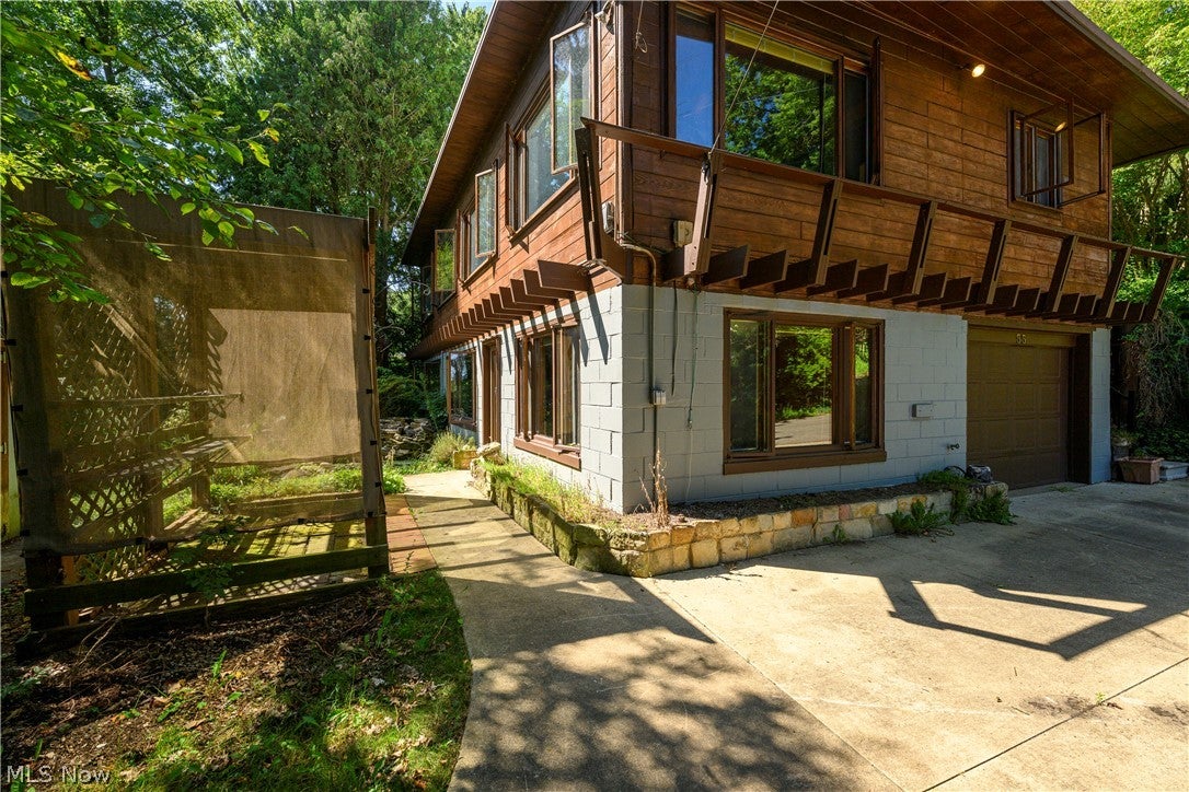 55 Willowdale Avenue NW