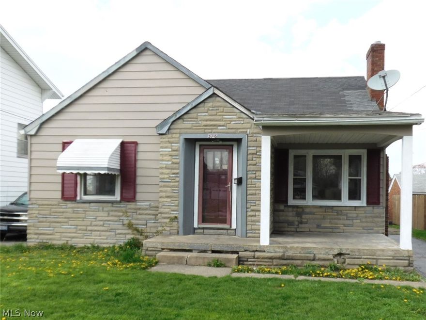 Located in Youngstown is this 4 Bedroom/1 Bath home that is accepting Section 8.  There is a 1 car detached garage, full unfinished basement with washer and dryer connections, kitchen includes a range which the tenant maintains, covered front porch and large attic for lots of storage.  Monthly rent is $700.00 plus the tenant pays all the utilities.  Full deposit and first months rent is required.