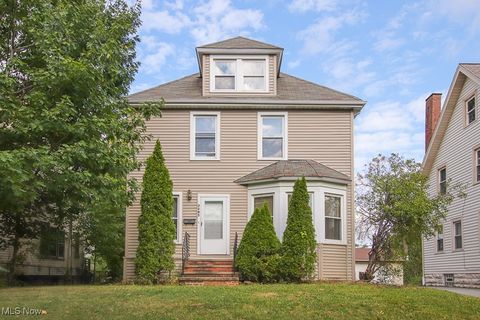 Homes For Sale - 3195 Whitethorn Road<br/> Cleveland Heights, OH 44118