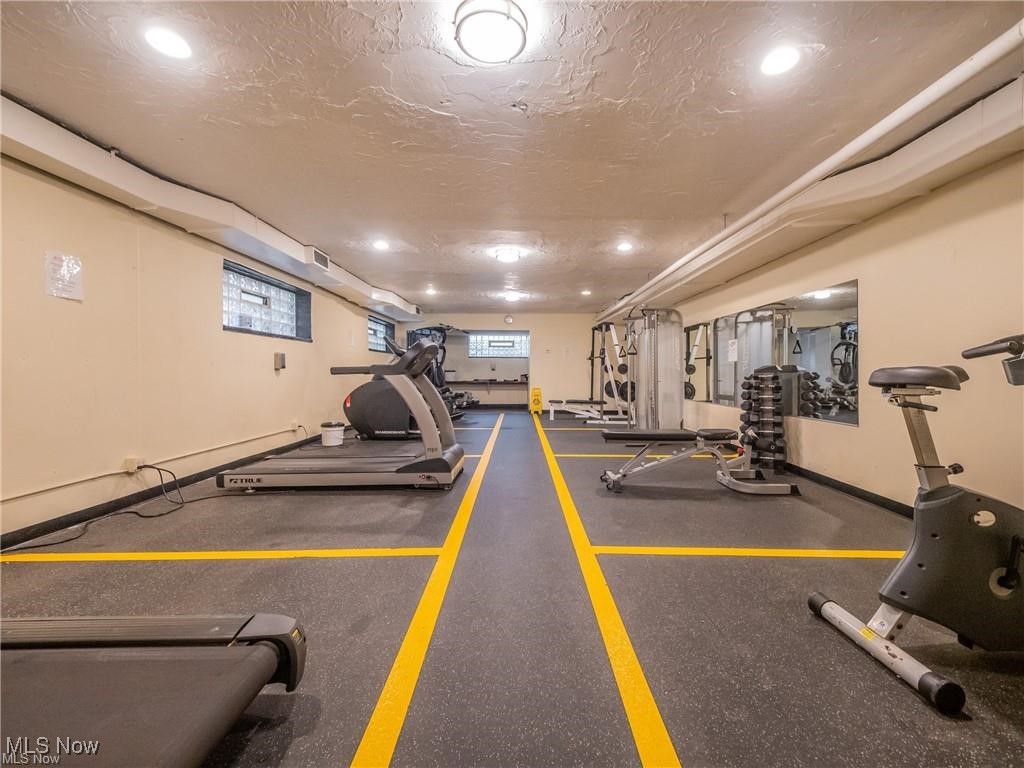 Lake House Condo - Residential