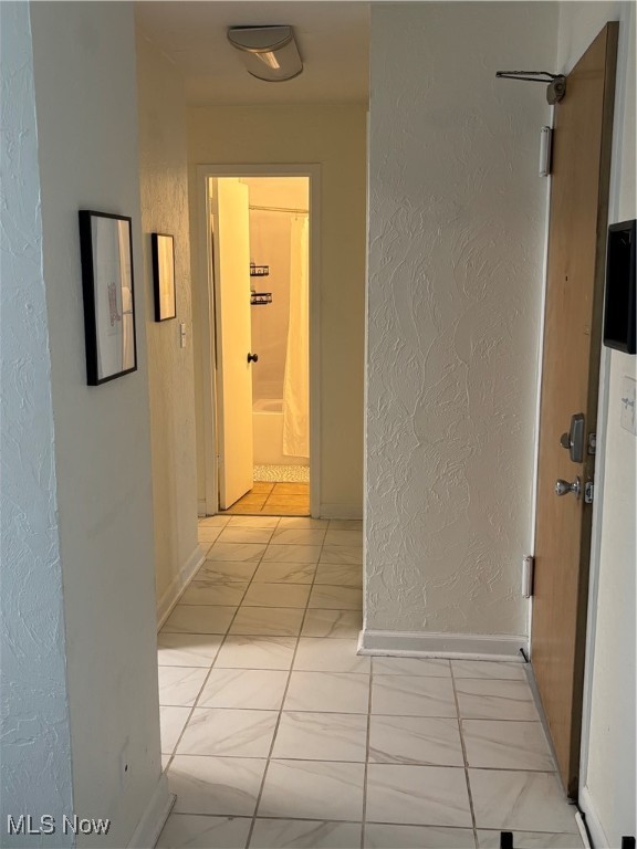 Lake House Condo - Residential