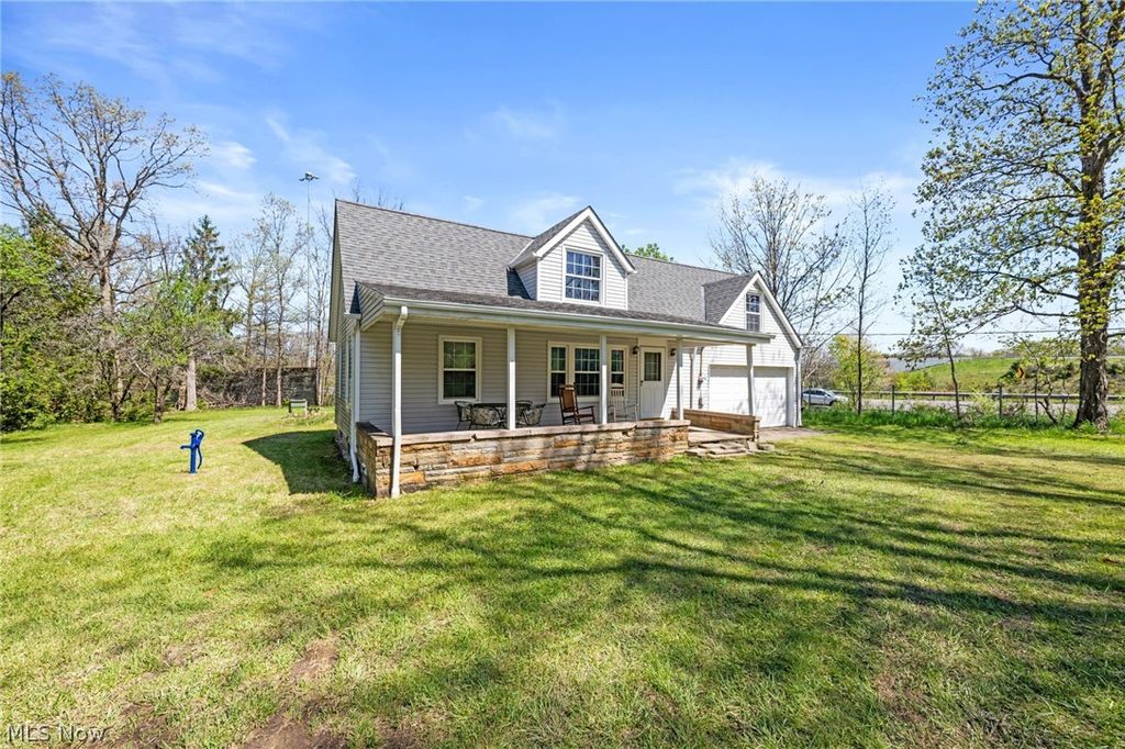 Photo of 32601 Eddy Road, Willoughby Hills, OH 44094 (MLS # 5204242)