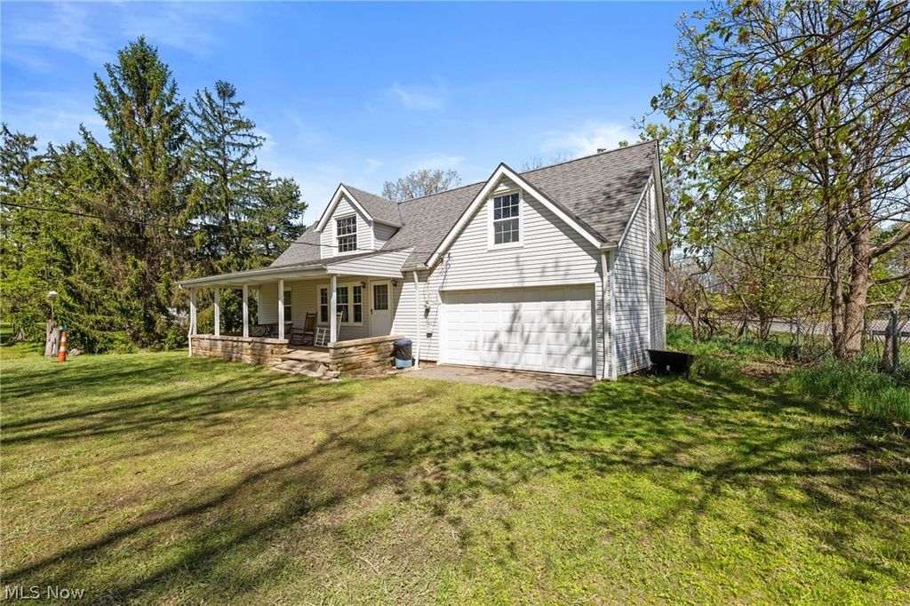 Photo of 32601 Eddy Road, Willoughby Hills, OH 44094 (MLS # 5204242)
