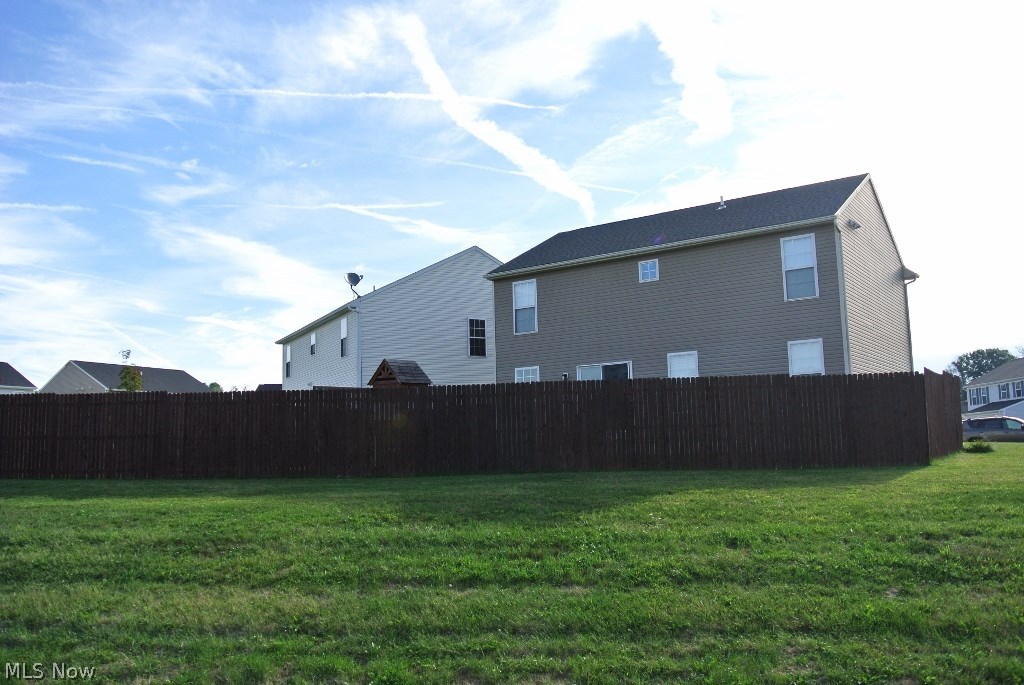 Overlook Condo/Pleasant Lakes - Residential