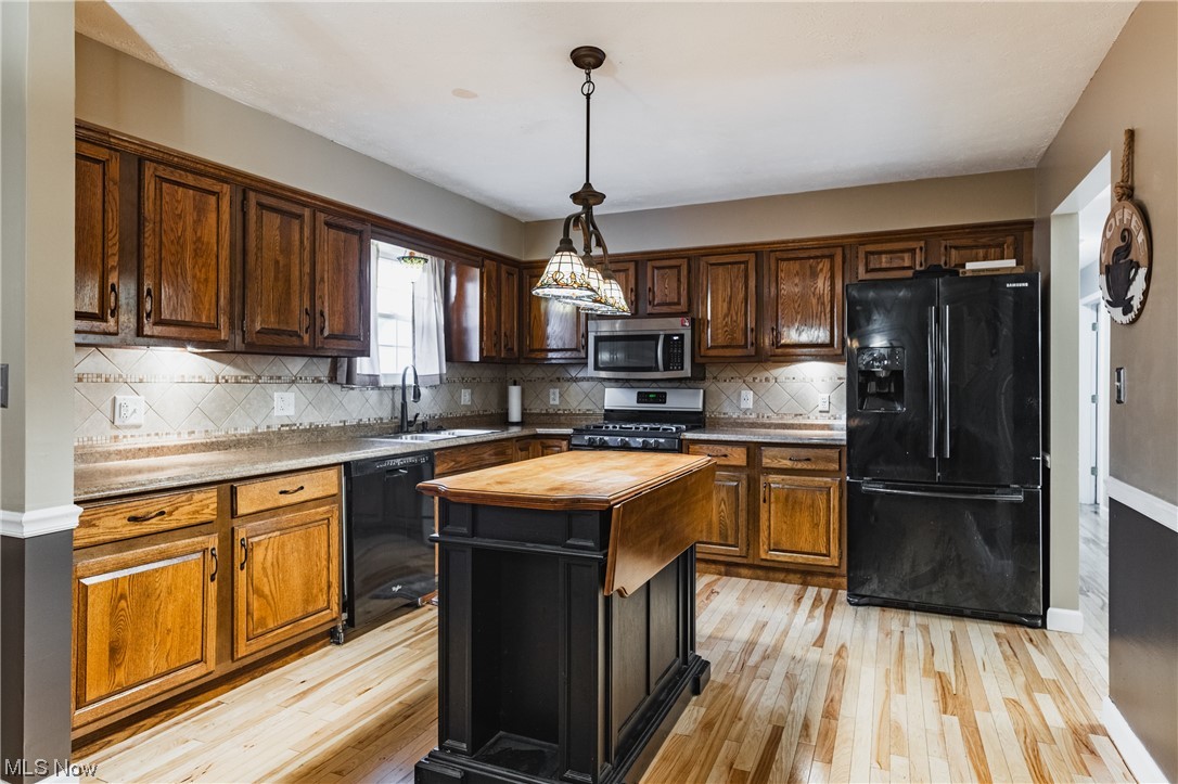 Phalhurst Plaza Adn - Residential