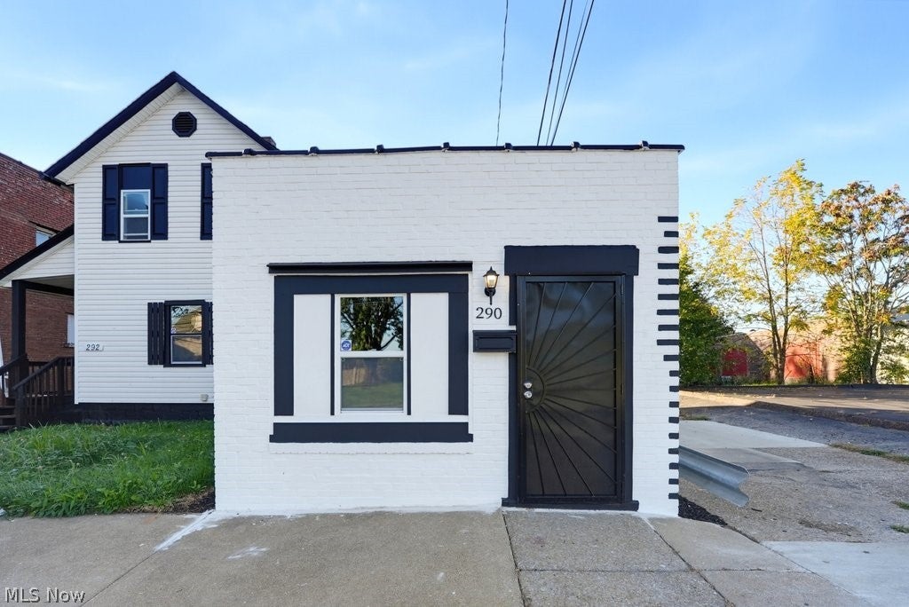 290-292 E South Street