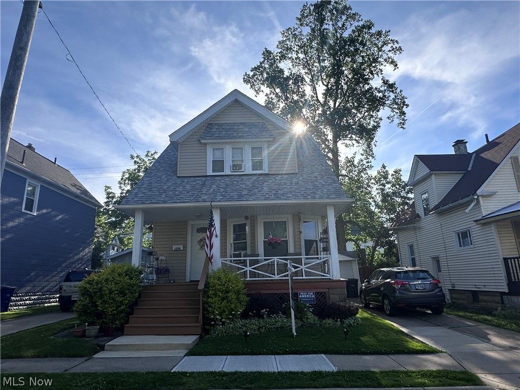 Photo of 1554 Olivewood Avenue, Lakewood, OH 44107 (MLS # 5216611)
