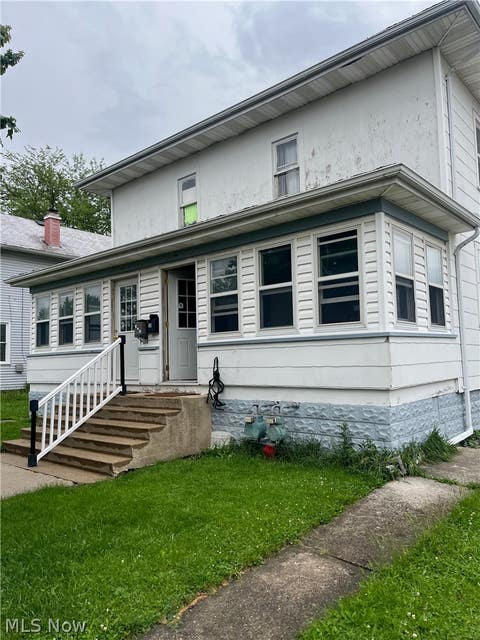 Multifamily For Sale - 411 S Myrtle Avenue<br/> Willard, OH 44890