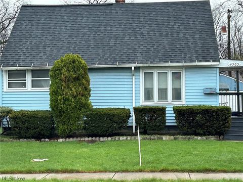 Homes For Sale - 4365 W 187th Street<br/> Cleveland, OH 44135