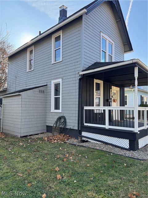 Tiny photo for 825 Oak Avenue SE, Massillon, OH 44646 (MLS # 5221484)