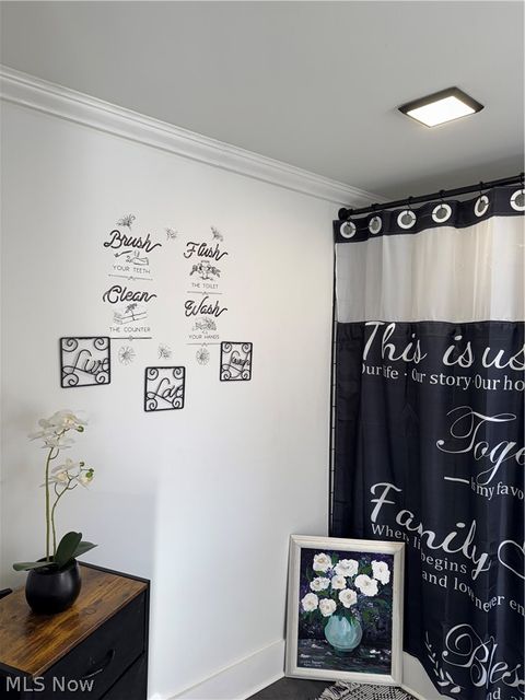 Tiny photo for 825 Oak Avenue SE, Massillon, OH 44646 (MLS # 5221484)