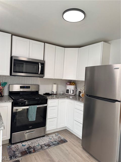 Tiny photo for 825 Oak Avenue SE, Massillon, OH 44646 (MLS # 5221484)