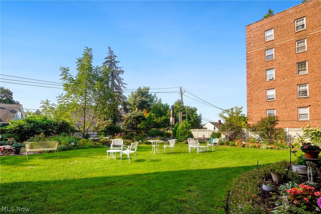 Shaker Towers - Residential
