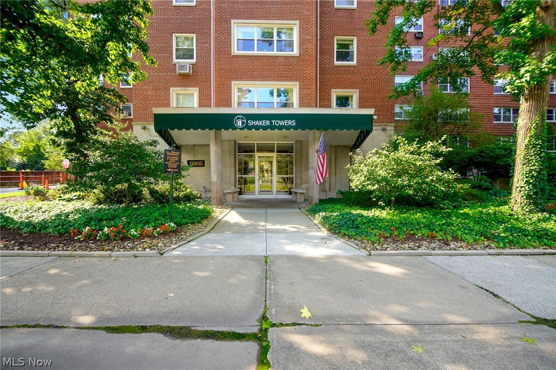 Shaker Towers - Residential
