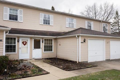 Photo for 13716 Oakbrook Drive 3716