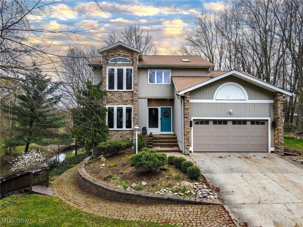 2068 Chimney Ridge Drive, Madison, Ohio image 1