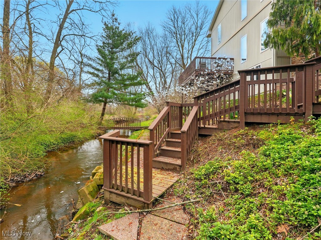 2068 Chimney Ridge Drive, Madison, Ohio image 3
