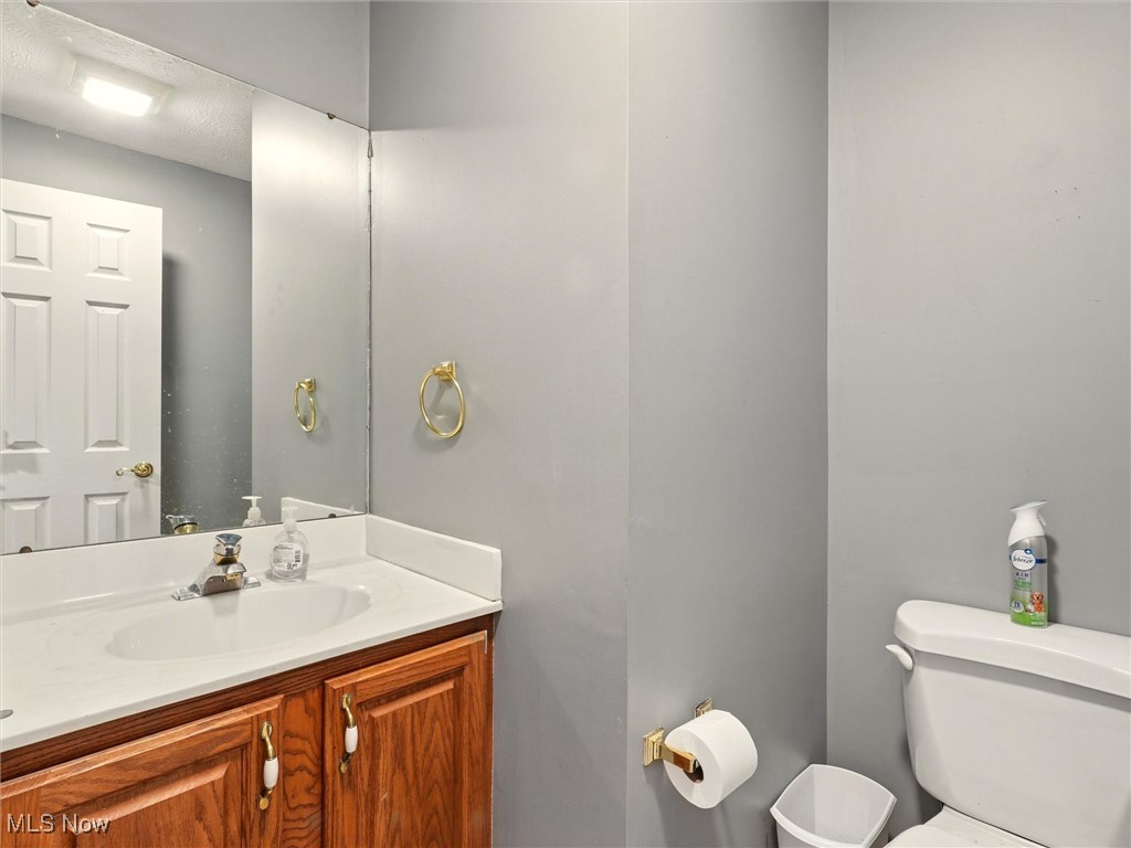 2068 Chimney Ridge Drive, Madison, Ohio image 30
