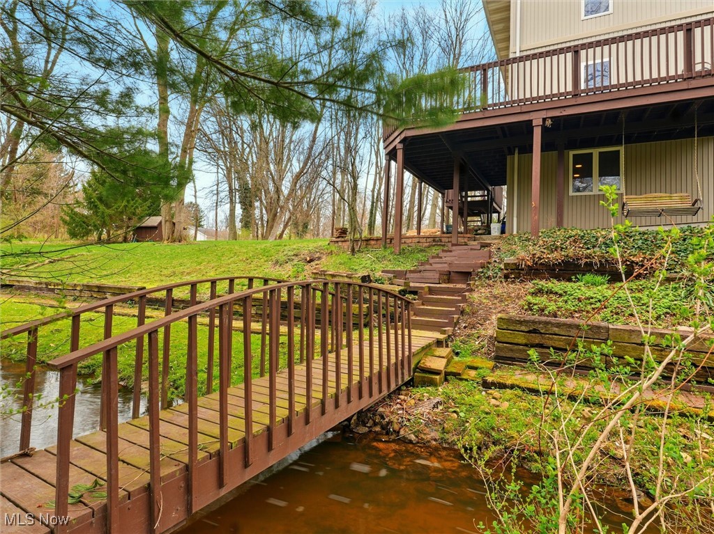 2068 Chimney Ridge Drive, Madison, Ohio image 2