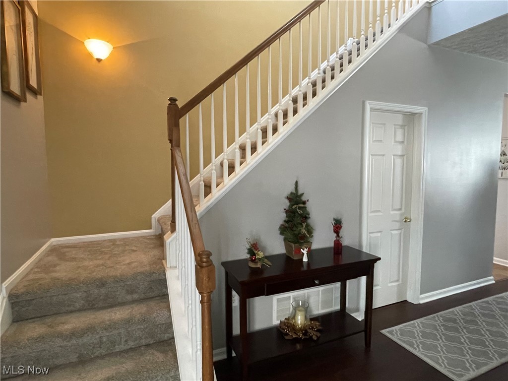 33256 Fairport Drive, Avon Lake, Ohio image 32