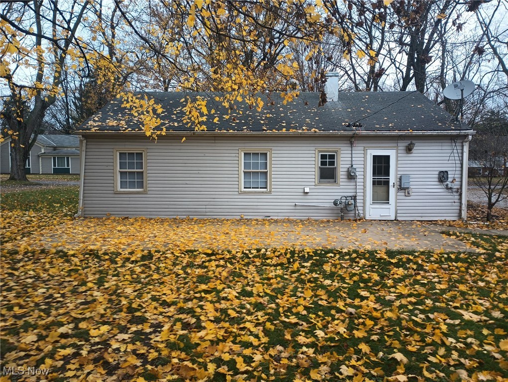 6196 Larkhall Drive, Madison, Ohio image 29