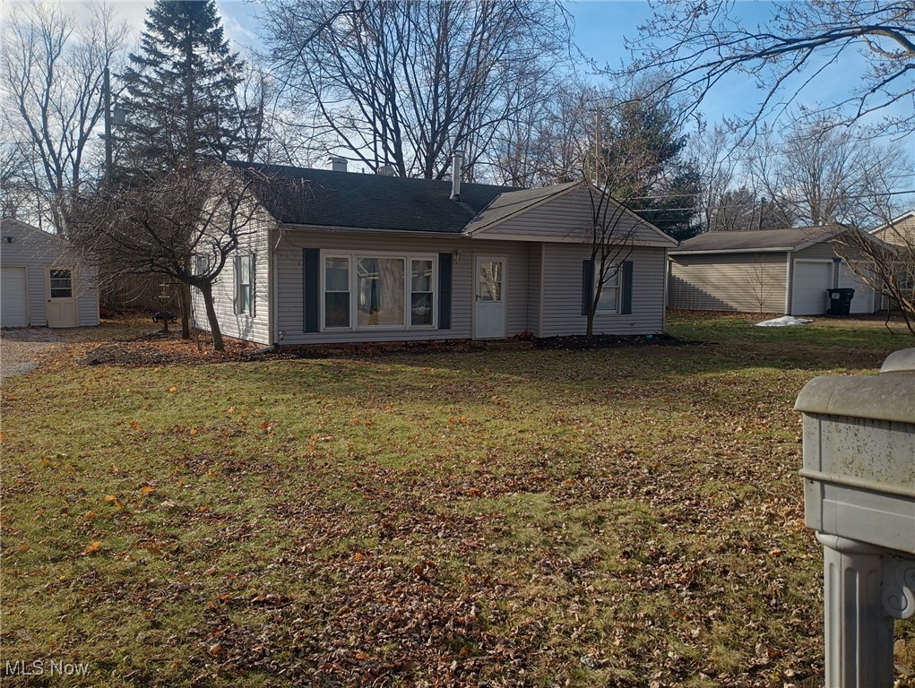 6196 Larkhall Drive, Madison, Ohio image 1