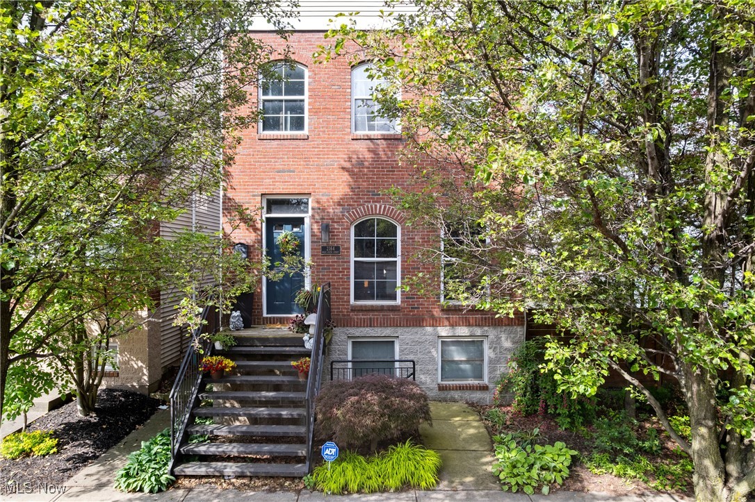 2164 W 6th Street, Cleveland, Ohio image 2