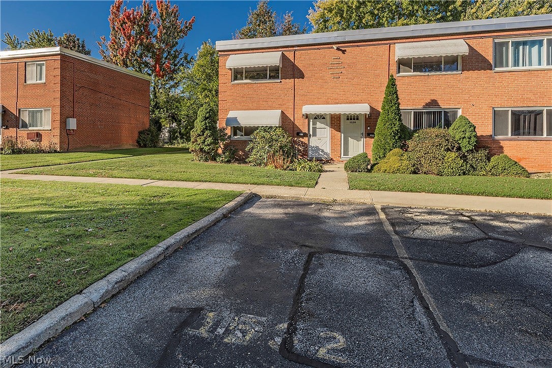 1532 Severn Lane