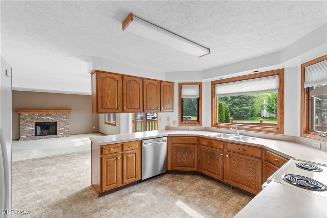 3891 Ramsey Drive, Uniontown, Ohio image 14