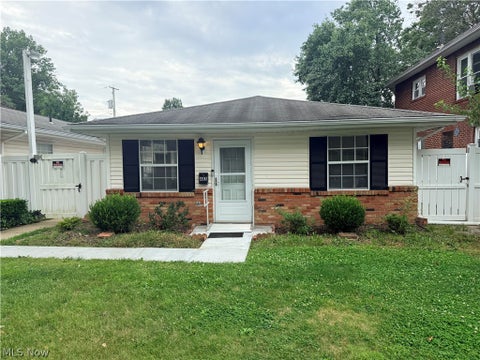 Condo For Sale - 483 E 4th Street<br/> Salem, OH 44460