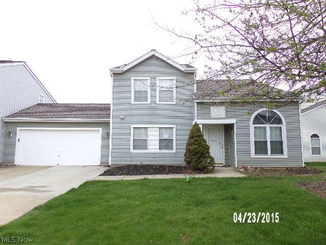 Courtyards Woodbury Condo - Residential